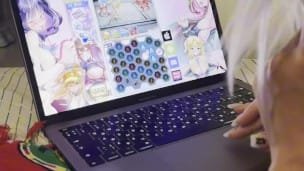 Mika любит играть в nutaku, а я люблю трахать ее сладкие дырочки! Так и живём!