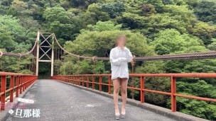 【野外露出】低身長ギャルが、外で全裸で散歩してみた。トイレ　お漏らし